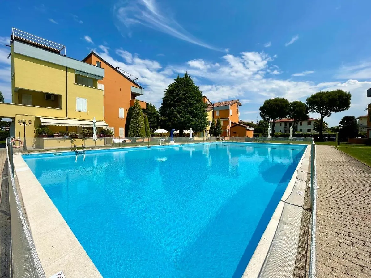 Apt 1 Garden Ville Sirmione 0*,  Italy
