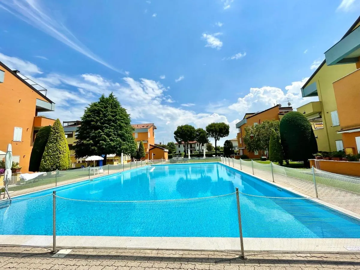 Apartment Apt 1 Garden Ville Sirmione Italy