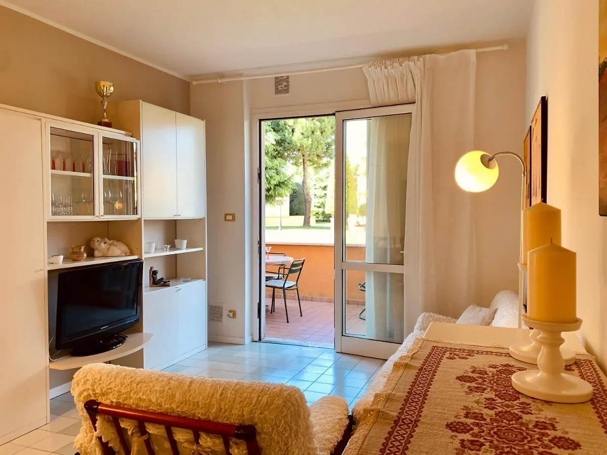 Apt 1 Garden Ville Sirmione 0*,